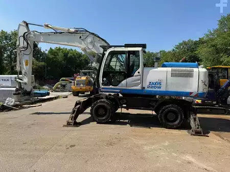 Mobil gravemaskin 2014 Hitachi ZX220 W-5 outriggers (3)