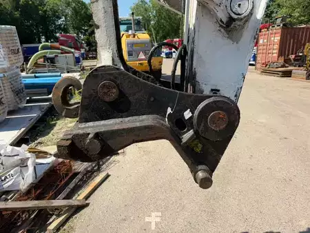Mobil gravemaskin 2014 Hitachi ZX220 W-5 outriggers (36)