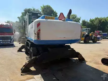 Mobil gravemaskin 2014 Hitachi ZX220 W-5 outriggers (6)