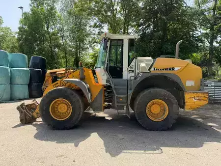 Kolové nakladače 2005 Liebherr L 544 (1)