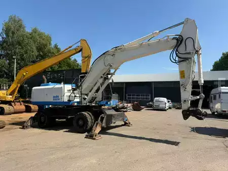 Escavatori gommati 2014 Hitachi ZX220 W-5 outriggers (12)