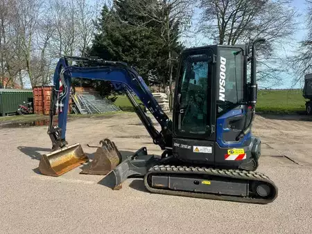 Mini Escavatori 2023 Doosan DX 35 Z (2)