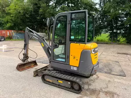 Minikaivinkoneet 2017 Volvo EC 18 D (2)