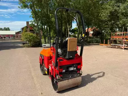 Tandemruller 2006 Caterpillar CB 114 - Only 200 hours! (3)
