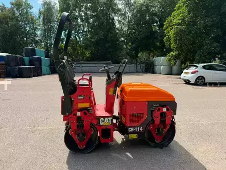 Tandemruller 2006 Caterpillar CB 114 - Only 200 hours! (6)