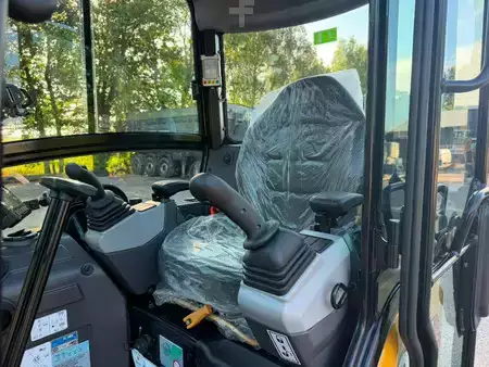 Minigraafmachines 2025 Caterpillar 302.7 CR - pressure cabin! (17)