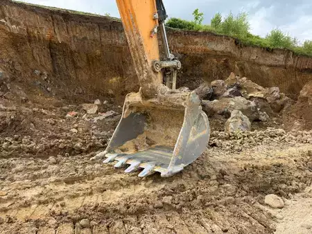 Hydraulic Excavators 2017 Hyundai HX 520 L (6)