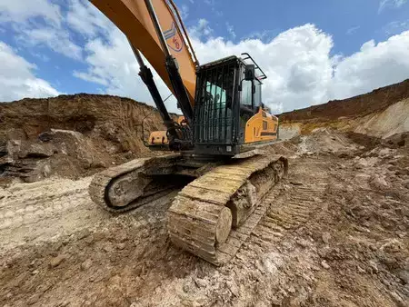 Hydraulic Excavators 2017 Hyundai HX 520 L (8)