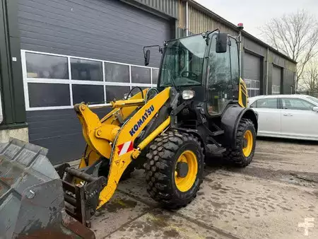 Cargadoras de ruedas 2021 Komatsu WA 80 M-8 (6)