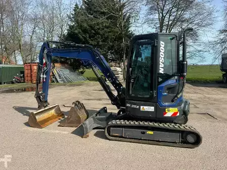 Mini-koparki 2023 Doosan DX 35 Z (2)