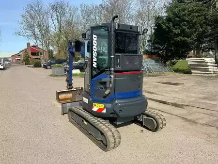 Mini-koparki 2023 Doosan DX 35 Z (3)