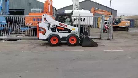 Ładowarki kompaktowe 2023 Bobcat S530 (1)