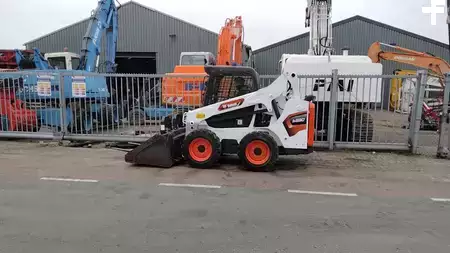 Ładowarki kompaktowe 2023 Bobcat S530 (3)