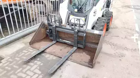 Ładowarki kompaktowe 2023 Bobcat S530 (6)