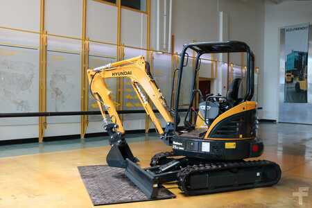 Minibagger-Hyundai-R25-9AK