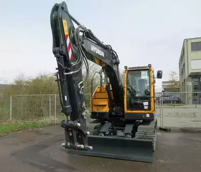 Koparki gąsienicowe 2024 Hyundai HX130ALCR (4)
