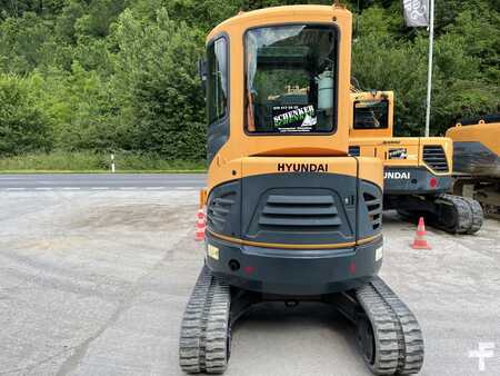 Lánctalpas kotrógép 2012 Hyundai R27Z-9 (2)