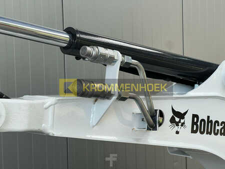 Minibagry 2023 Bobcat E 17 (10)