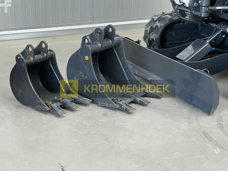 Minibagry 2023 Bobcat E 17 (9)