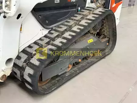 Telaketjukuormaajat 2024 Bobcat T 76 + Laser Grader 244 cm (12)