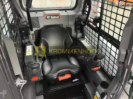 Telaketjukuormaajat 2025 Bobcat T 66 (16)
