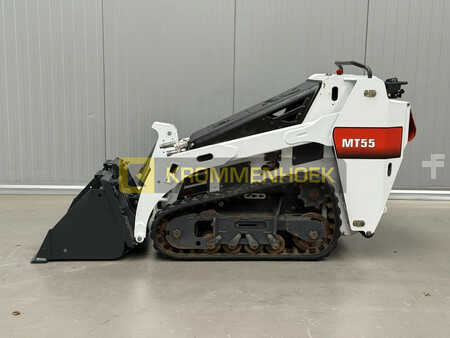 Ładowarki gąsienicowe 2016 Bobcat MT 55 (1)