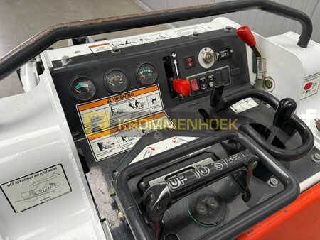 Ładowarki gąsienicowe 2016 Bobcat MT 55 (13)