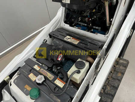 Ładowarki gąsienicowe 2016 Bobcat MT 55 (14)