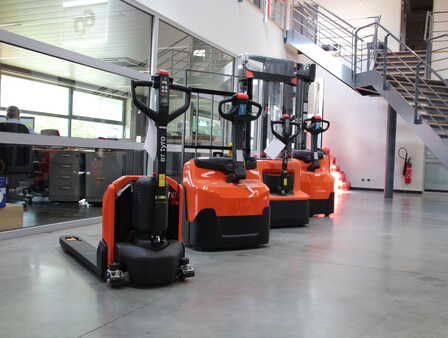AQ-forklifts