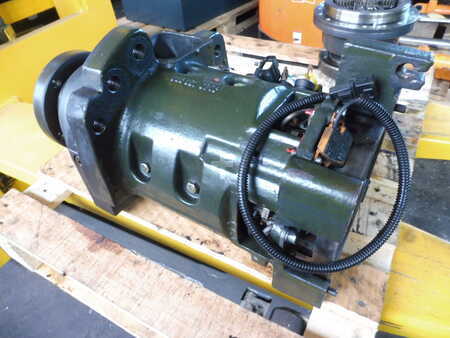 Pohonné ústrojí Still E-Motor incl.Endvorgelege links (2)