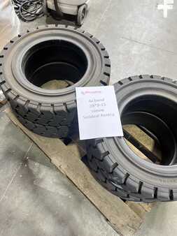 Voimansiirto  [div] Reifen Solideal Xentra 28x9-15 neu (6)