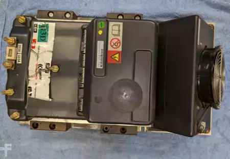 Miscelaneo  CAT Caterpillar Leistungsmodul (1)