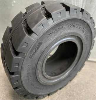 Tyres  Emrald  (2)