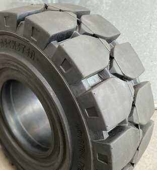 Tyres  Emrald  (1)
