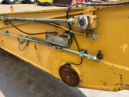 Andet  Caterpillar 4 (14)