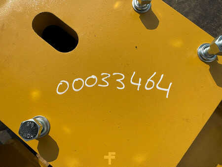 Pozostałe  Caterpillar 7 (10)