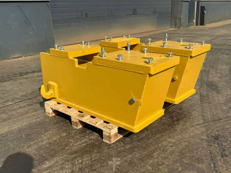 Pozostałe  Caterpillar 7 (3)