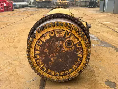 Outro  Caterpillar 4 (10)