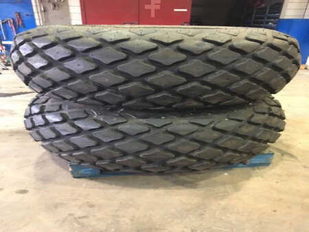 Tyres  SWT 4 (1)