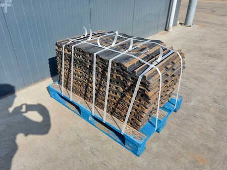 Chassis part  Cat 4 (6)