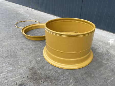 Tyres  Cat 7 (5)