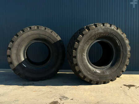 Tyres  Michelin 4 (1)