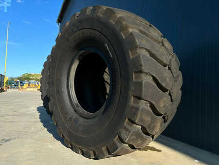 Tyres  Michelin 4 (6)