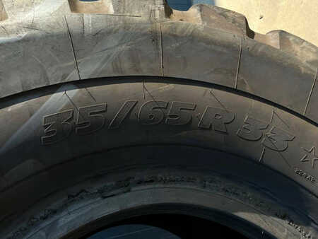 Tyres  Michelin 4 (7)