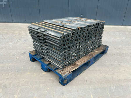 Chassidel
  Hyundai 4 (1)