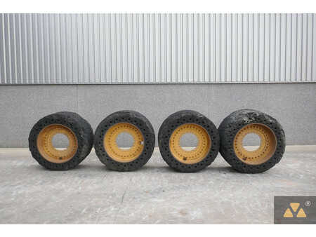 Tyres  Volvo 4 (3)