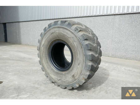Tyres  Bridgestone 4 (2)