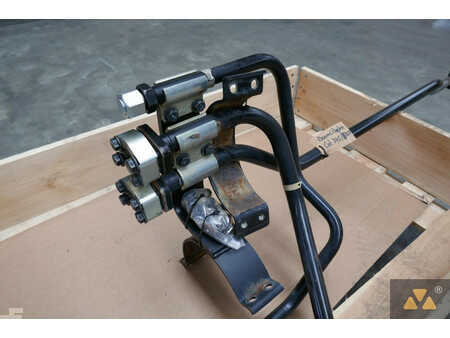 Pozostałe  Caterpillar 4 (10)