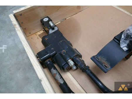 Pozostałe  Caterpillar 4 (6)