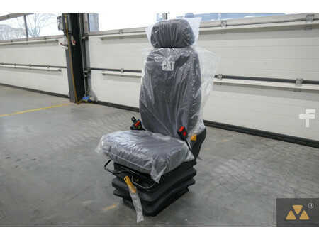 Pozostałe  Caterpillar 7 (3)